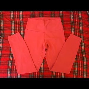 NWOT Lululemon Wunder Under Luxtreme